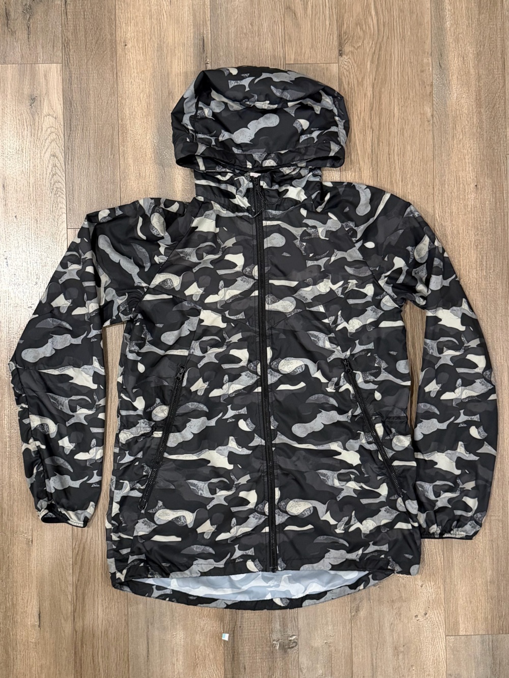 Nike Men's Black & Gray Camo Hooded Windbreaker